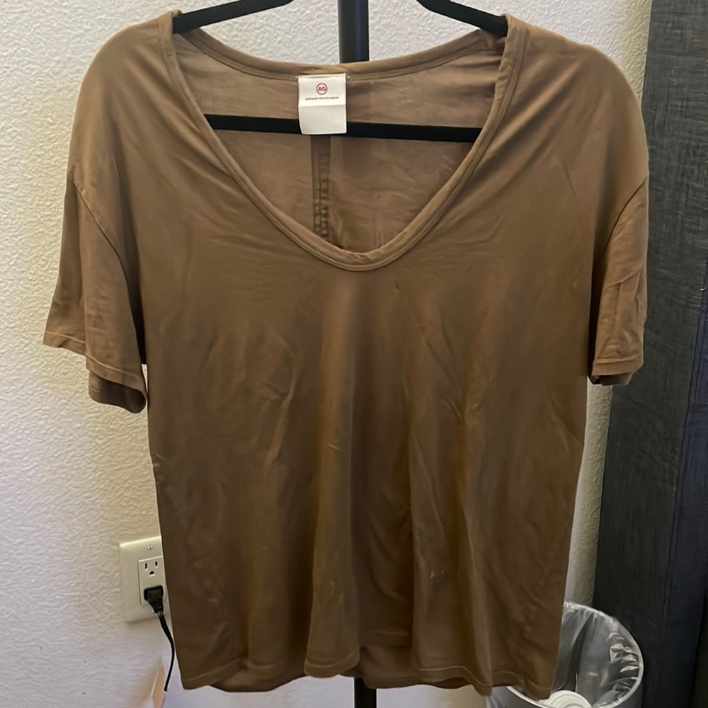 Brown t-shirt